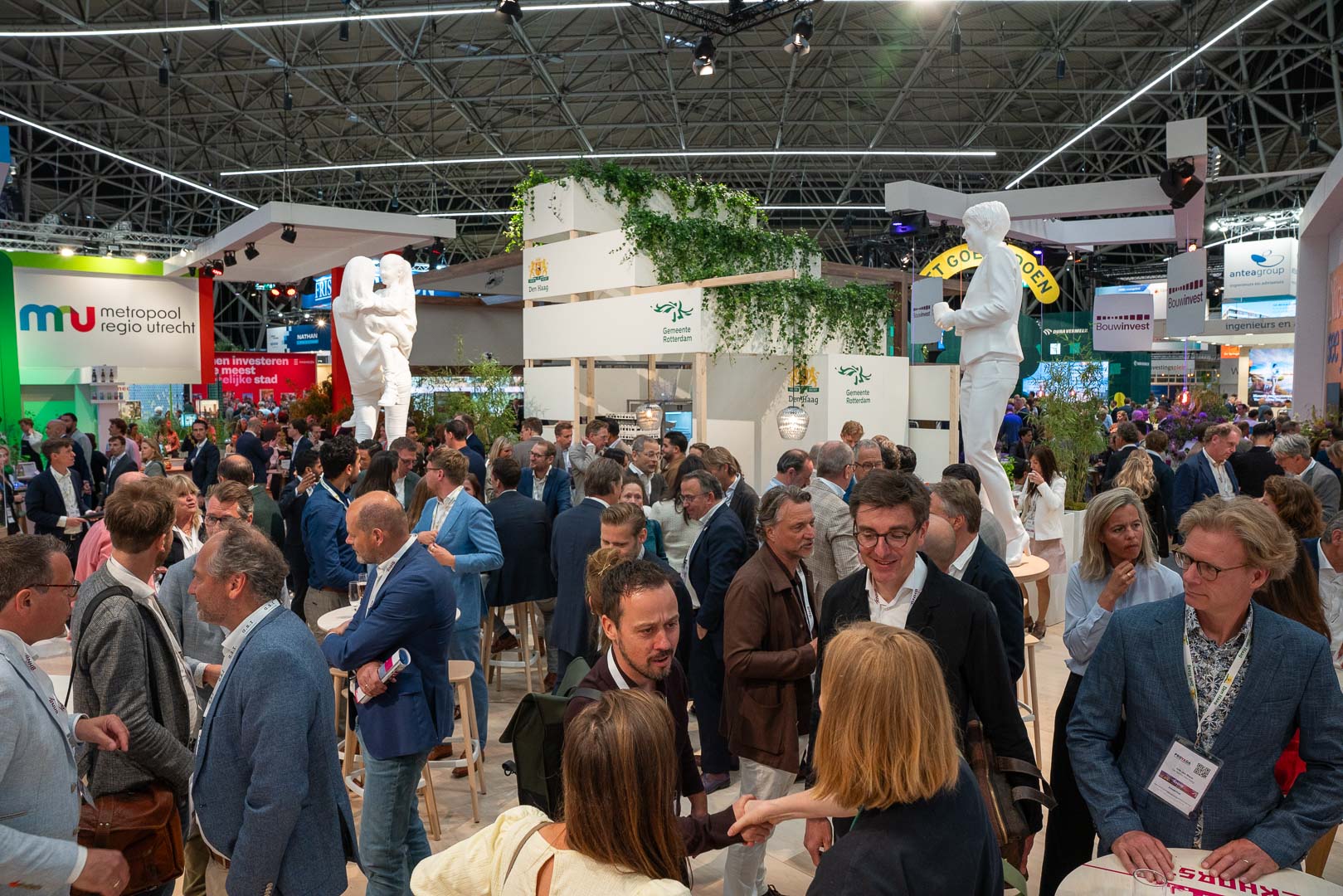 Provada 2026 floor